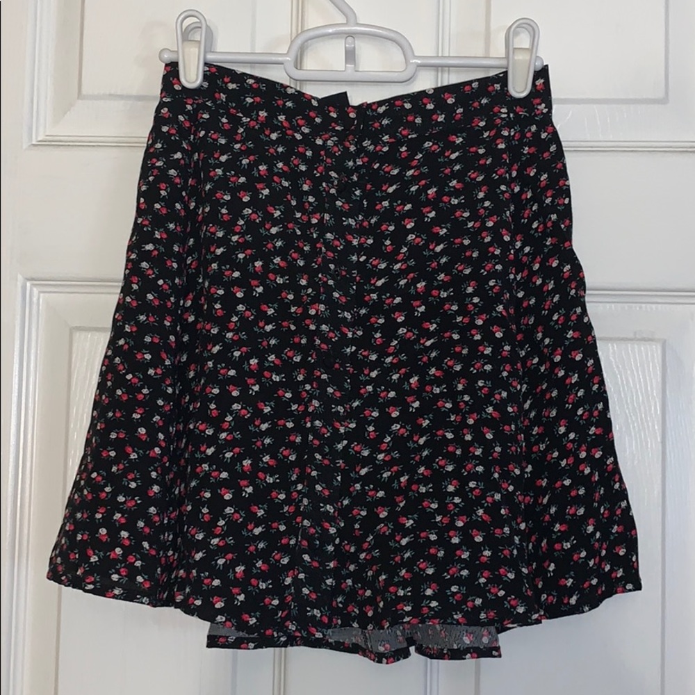⚡️SALE⚡️Floral Button Down skirt